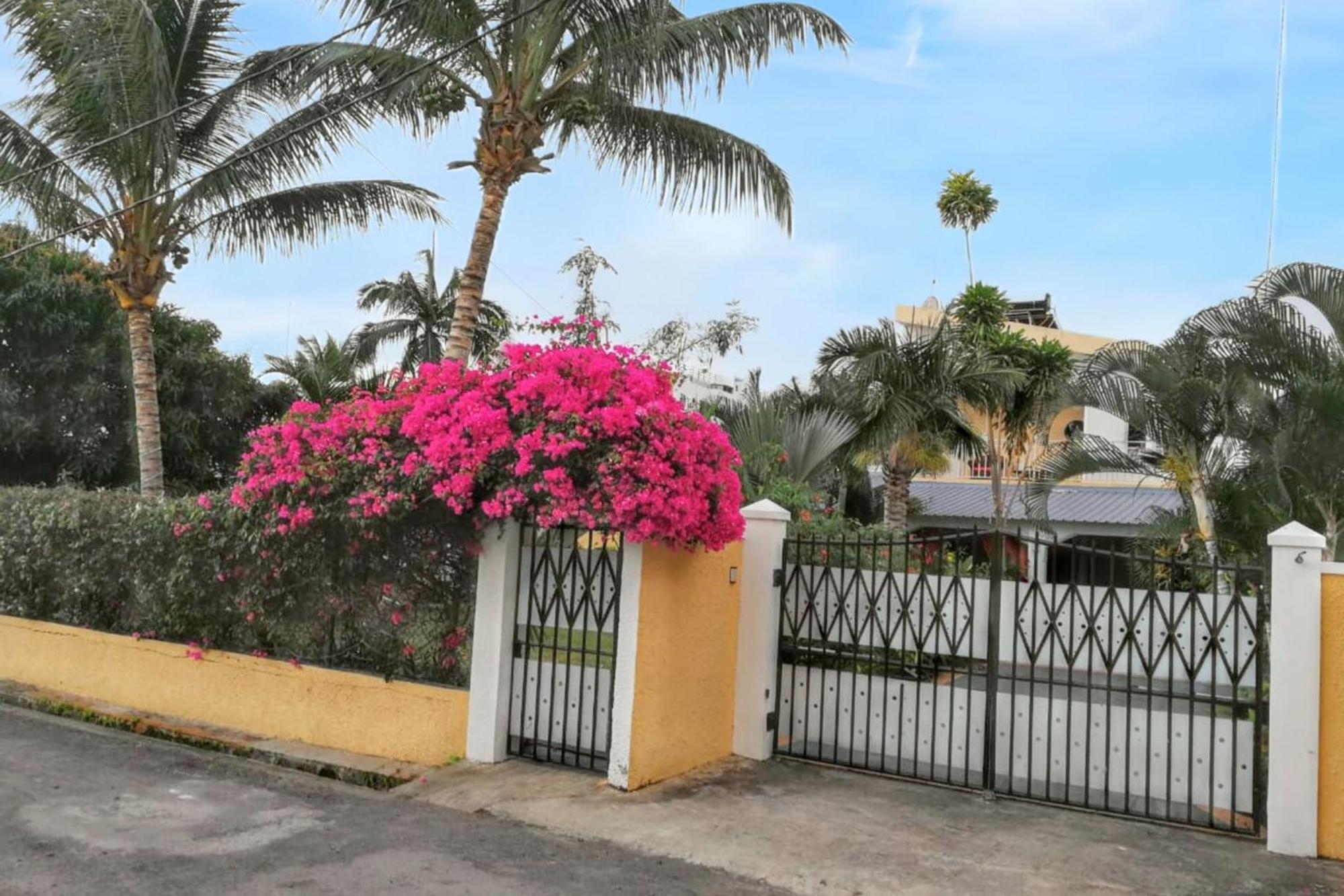 Charming Studio In Flic En Flac With Enclosed Garden 25M² المظهر الخارجي الصورة